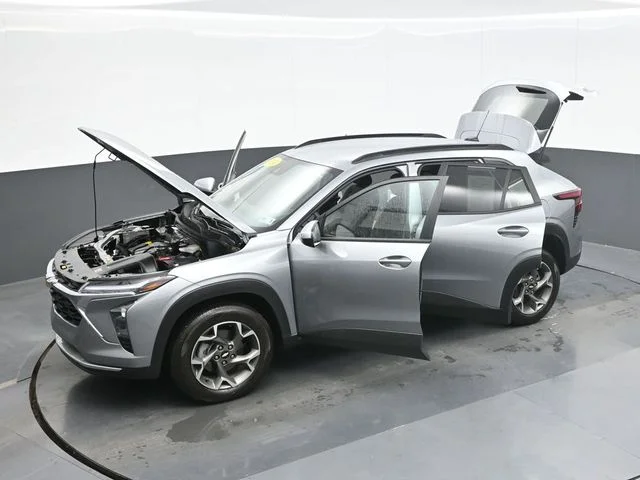 Used 2024 Gray Chevrolet LT image 28