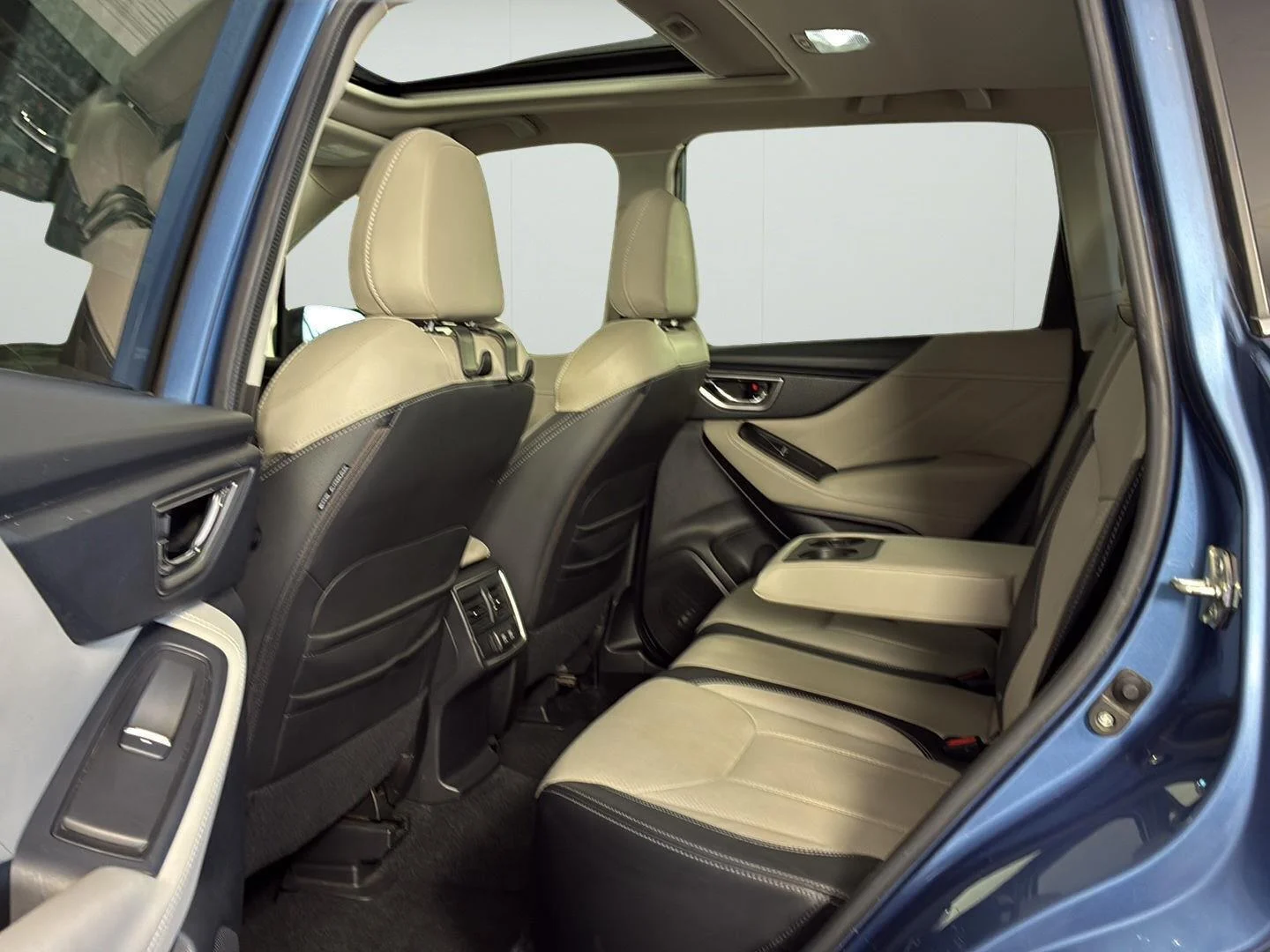 Used 2019 Horizon Blue Pearl Subaru Limited image 20