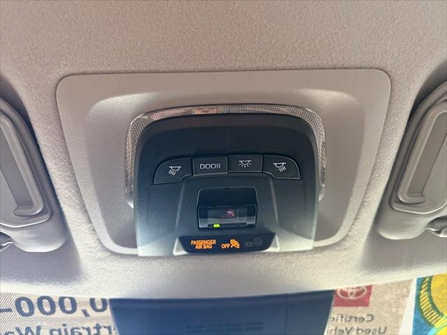 Certified Used 2023 WIND CHILL PEARL Toyota  image 20