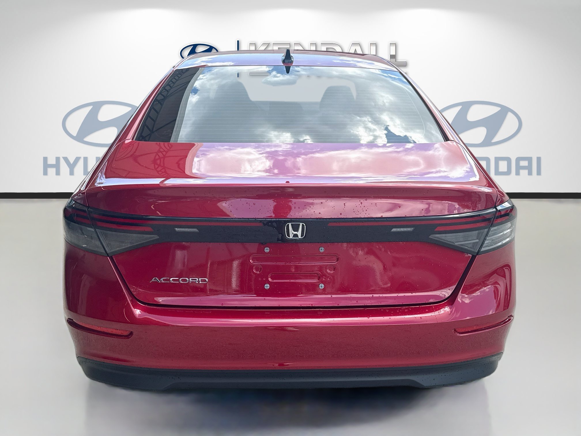 Used 2025 Radiant Red Metallic Honda SE image 5