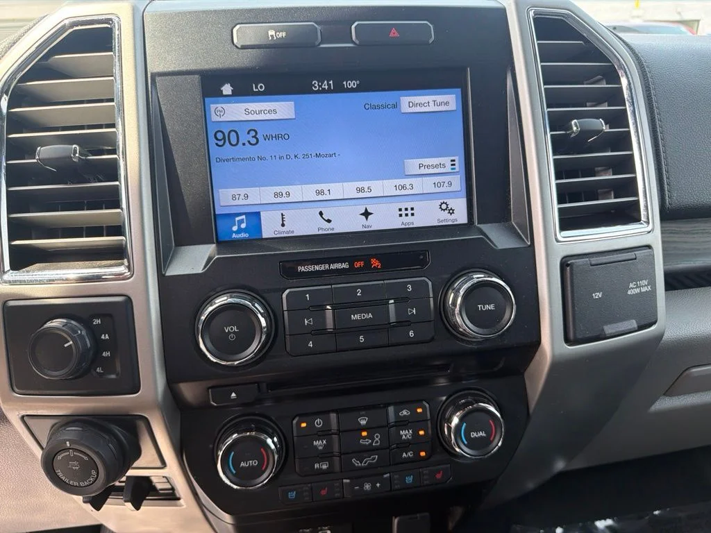 Used 2016 White Ford Lariat image 22