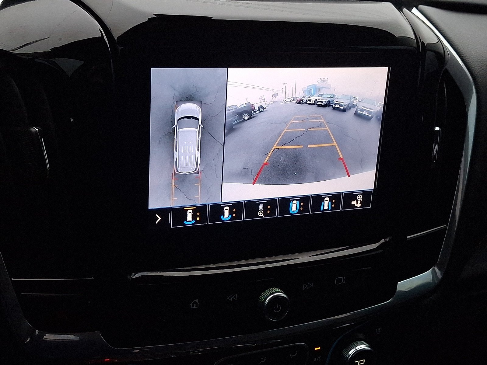 2020 Chevrolet Traverse Premier - Photo 21