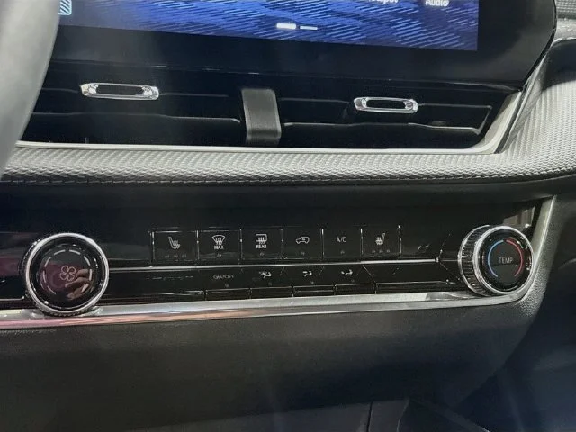 2027 Chevrolet Equinox LT - Photo 17