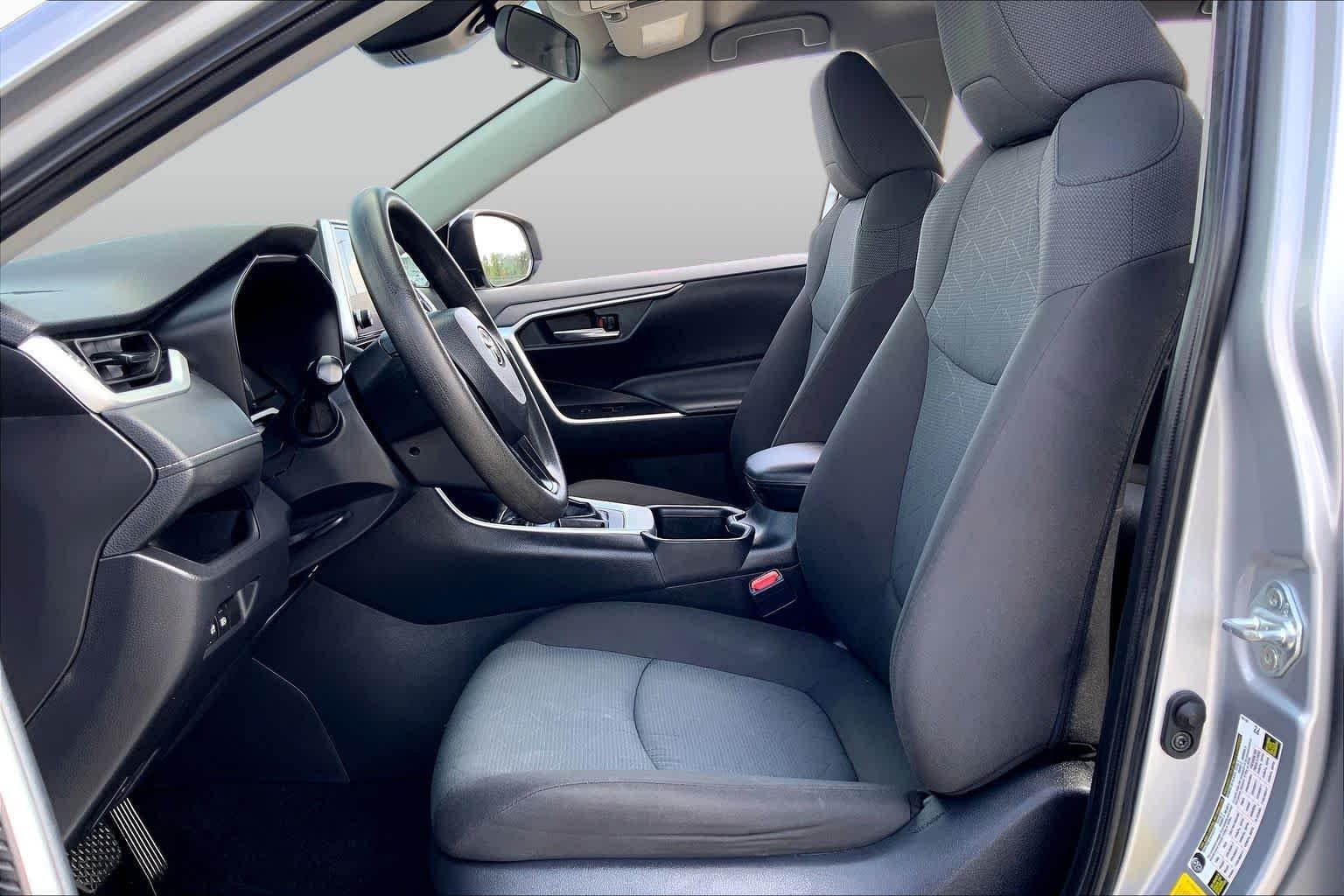Used 2024 Silver Sky Metallic Toyota XLE image 8