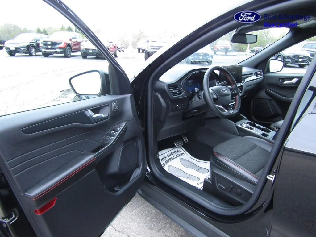 2023 Ford Escape ST-Line Elite - Photo 16