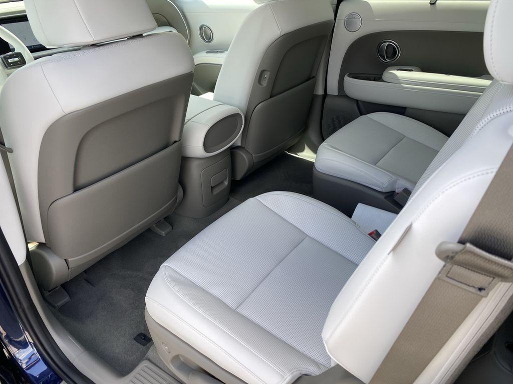 New 2026 Pacific Sapphire Hyundai Blue SEL Premium 7P image 30
