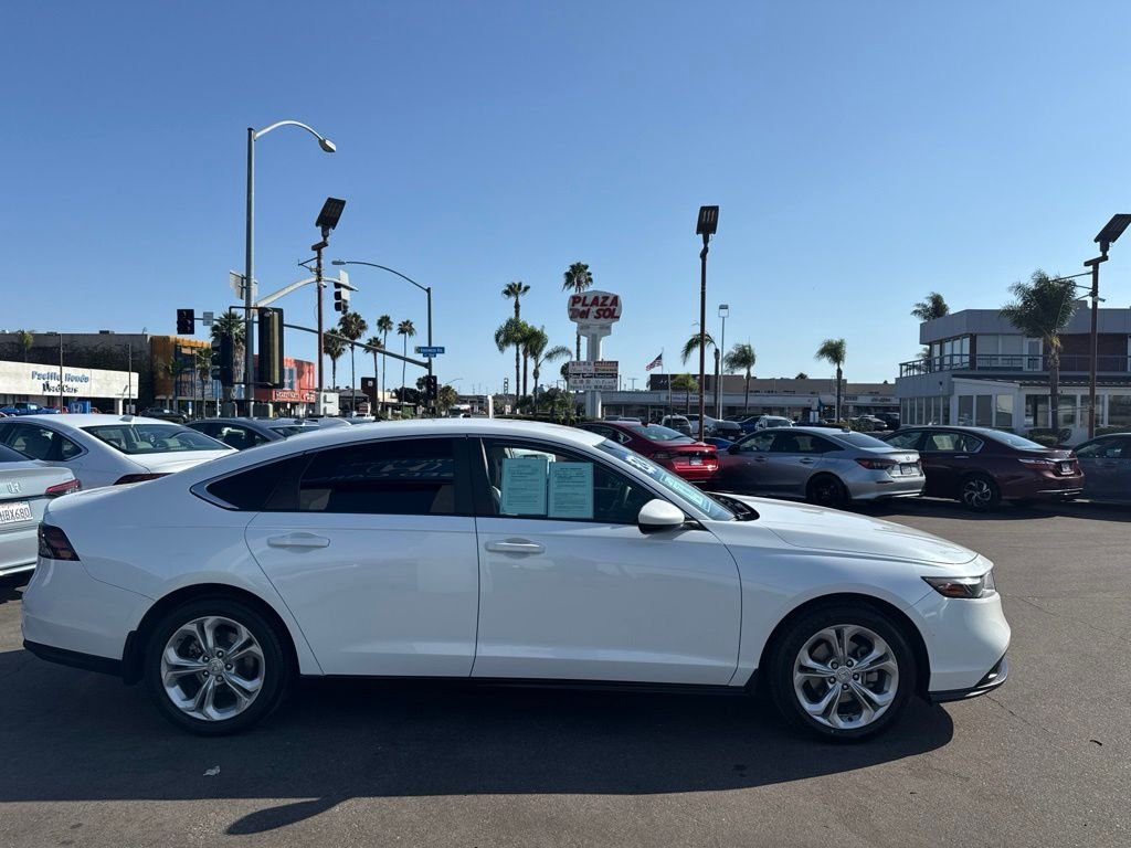 Used 2024  Honda LX image 5