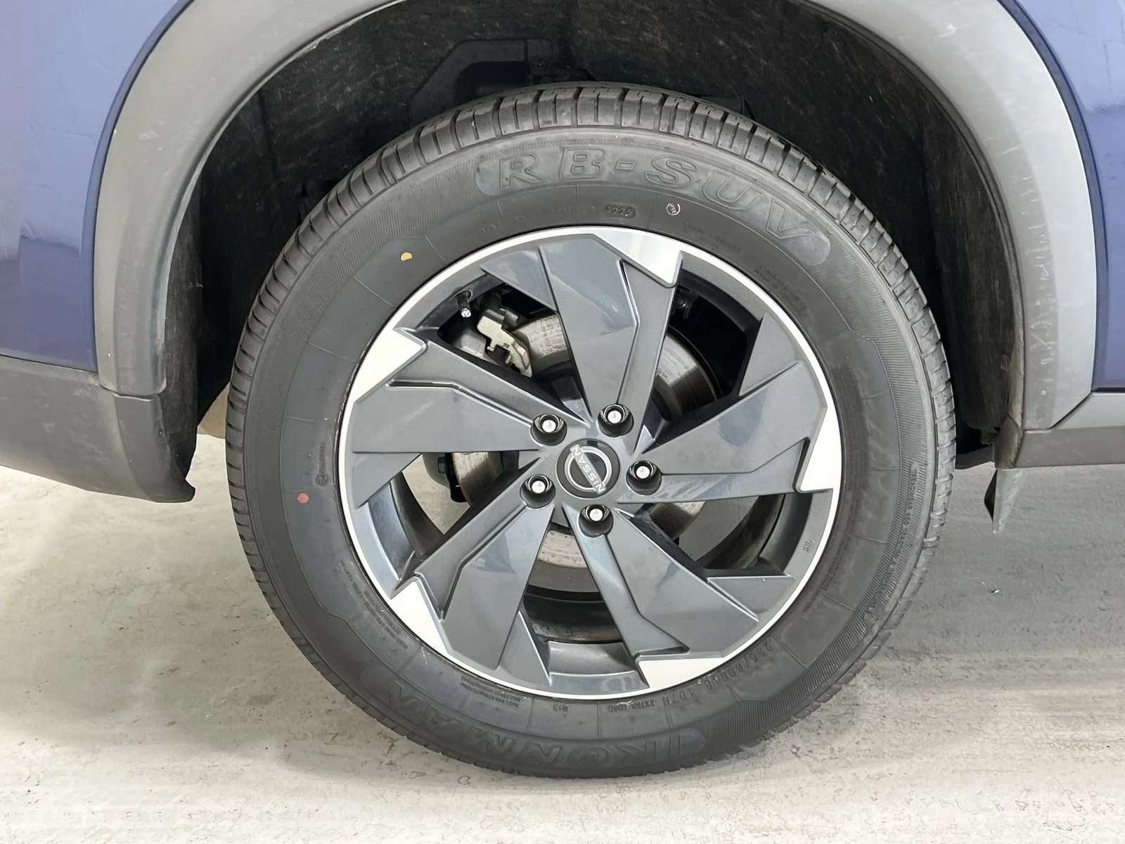 2025 Nissan Rogue SV - Photo 10