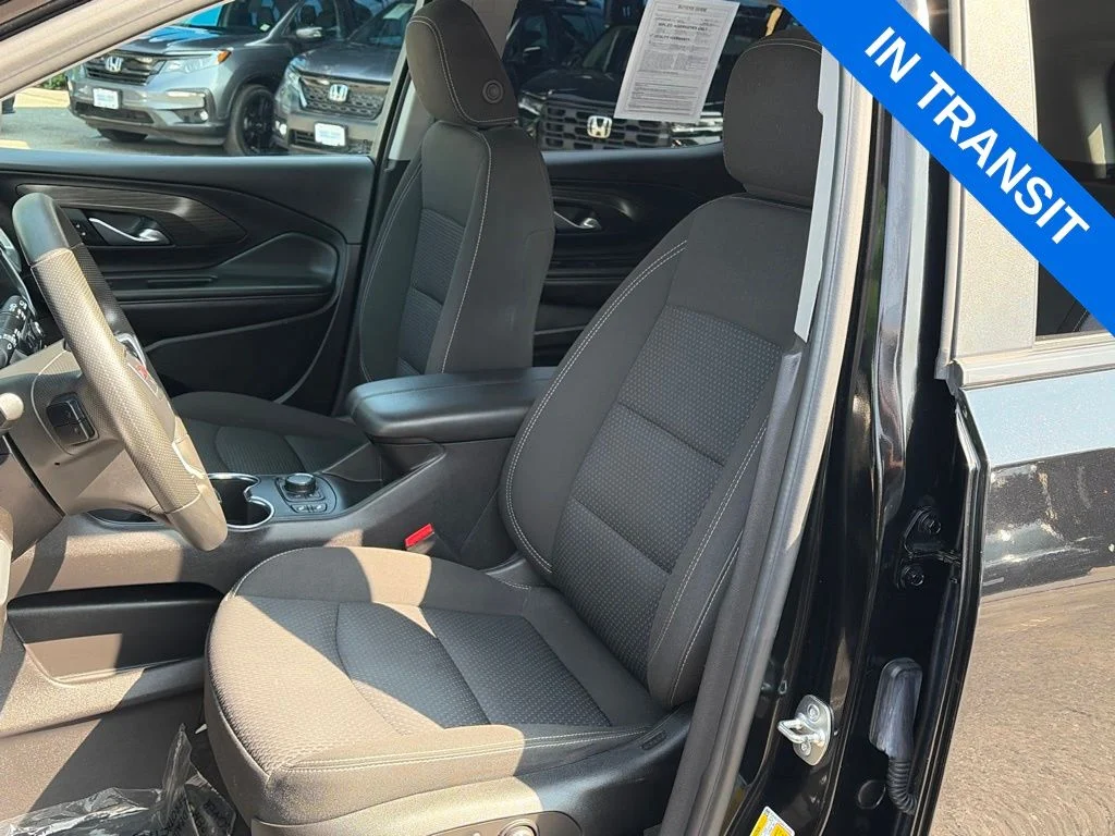 Used 2024 Ebony Twilight Metallic GMC SLE image 8
