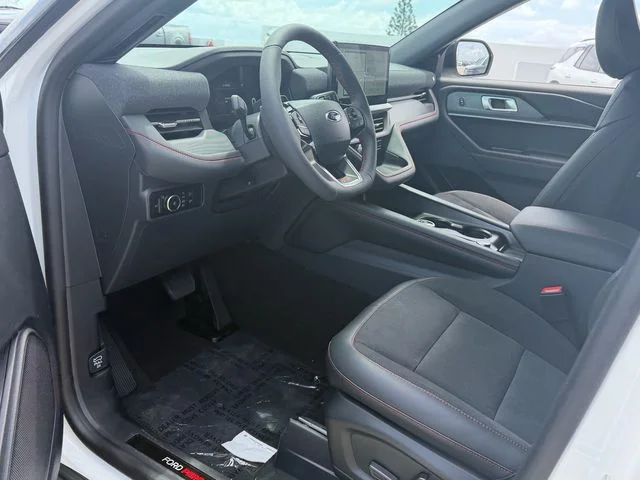 New 2026 Star White Metallic Tri-Coat Ford ST image 6