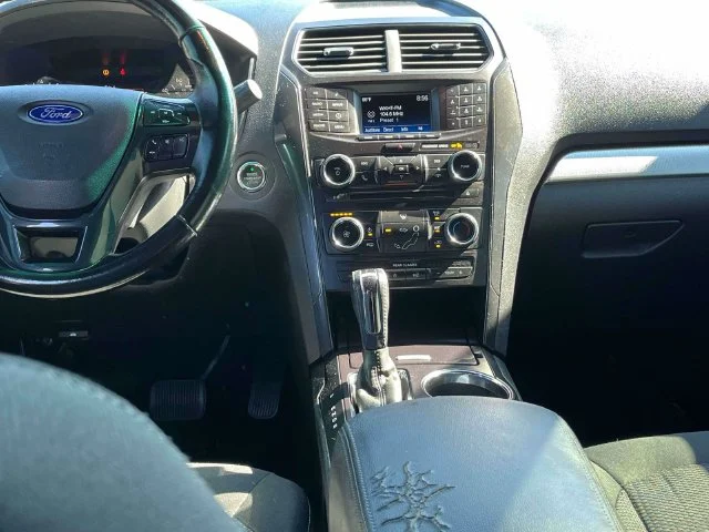 Used 2016 Blue Ford XLT image 15