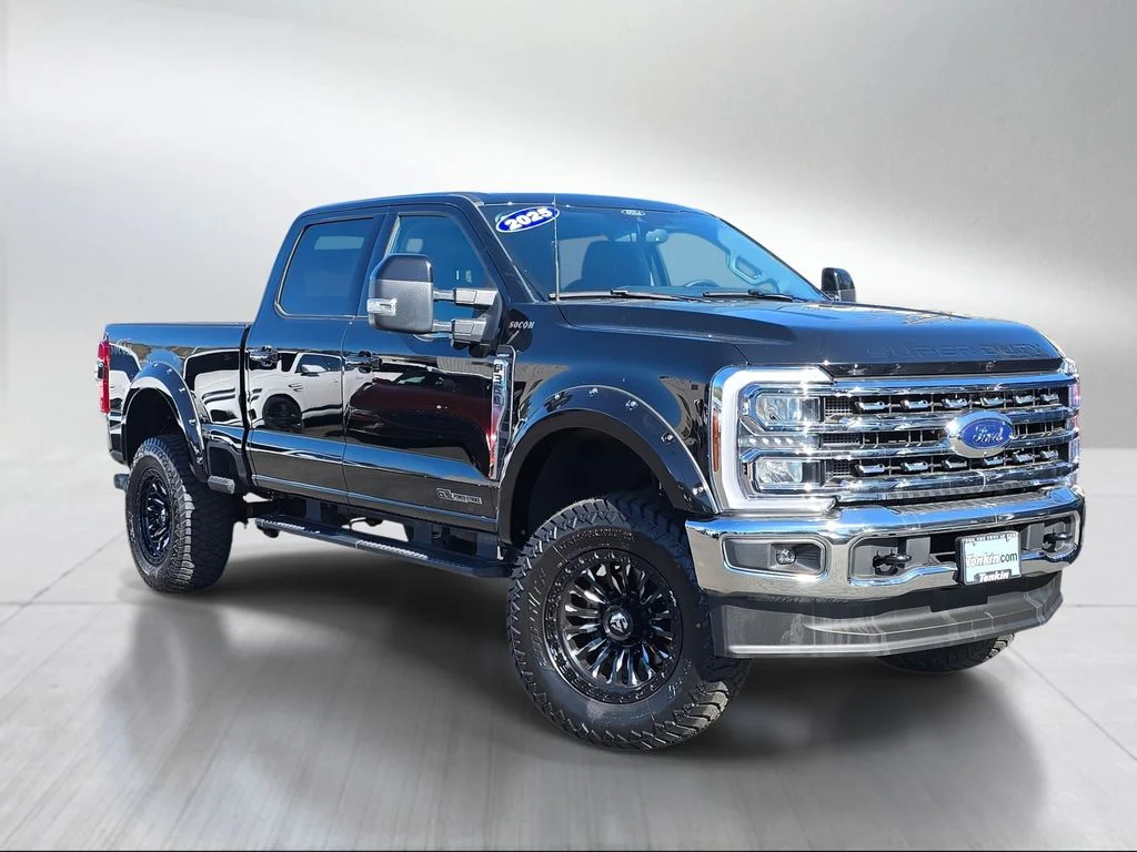2025 Ford F-350 Lariat 4x4 Crew Cab 160 in SRW's photo