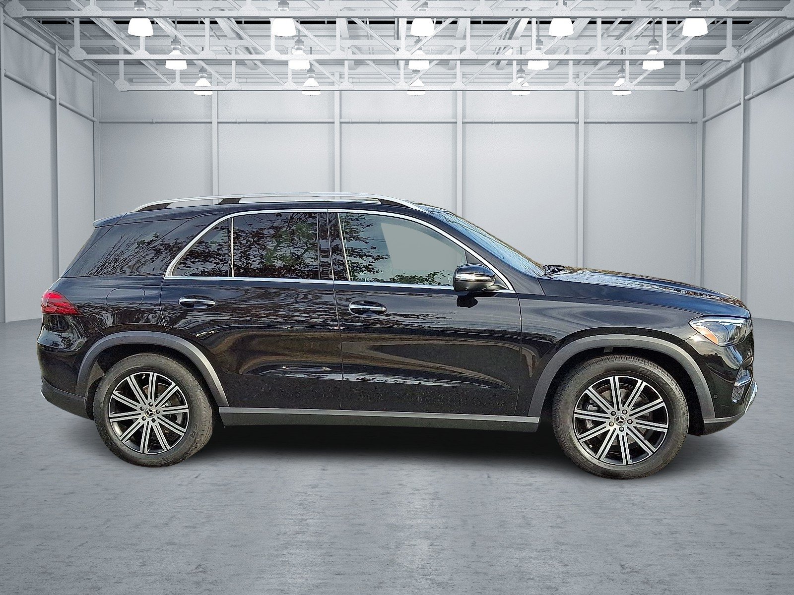 Certified Used 2026 Obsidian Black Metallic Mercedes-Benz  image 7