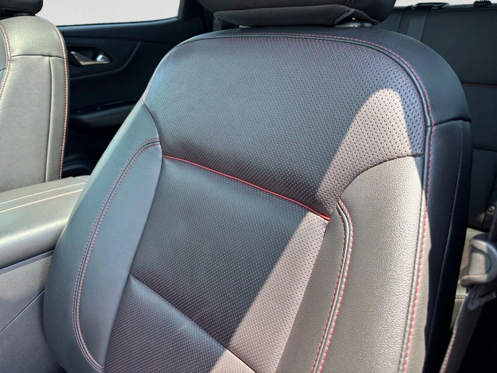 Used 2021 Gray Chevrolet RS image 37