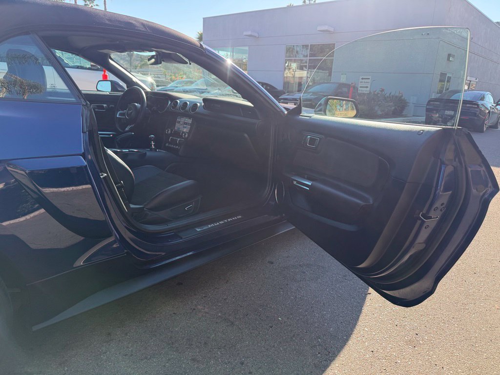 Used 2019 Blue Ford GT Premium image 17