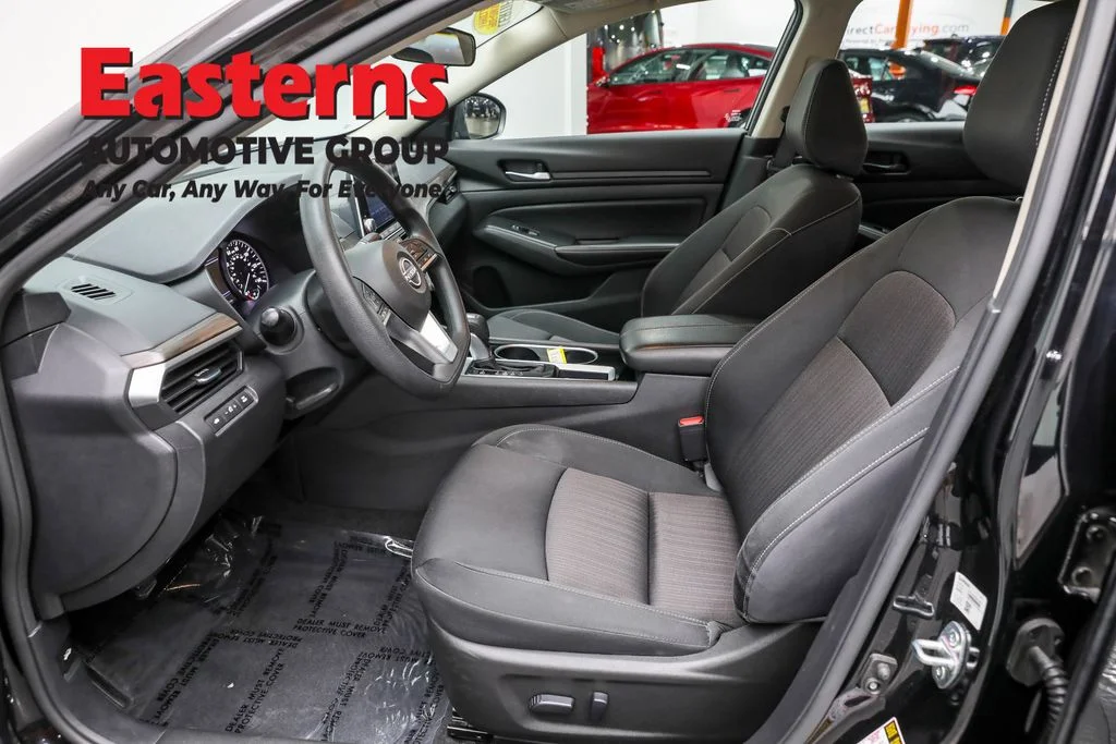 Used 2024 Black Nissan 2.5 SV image 13
