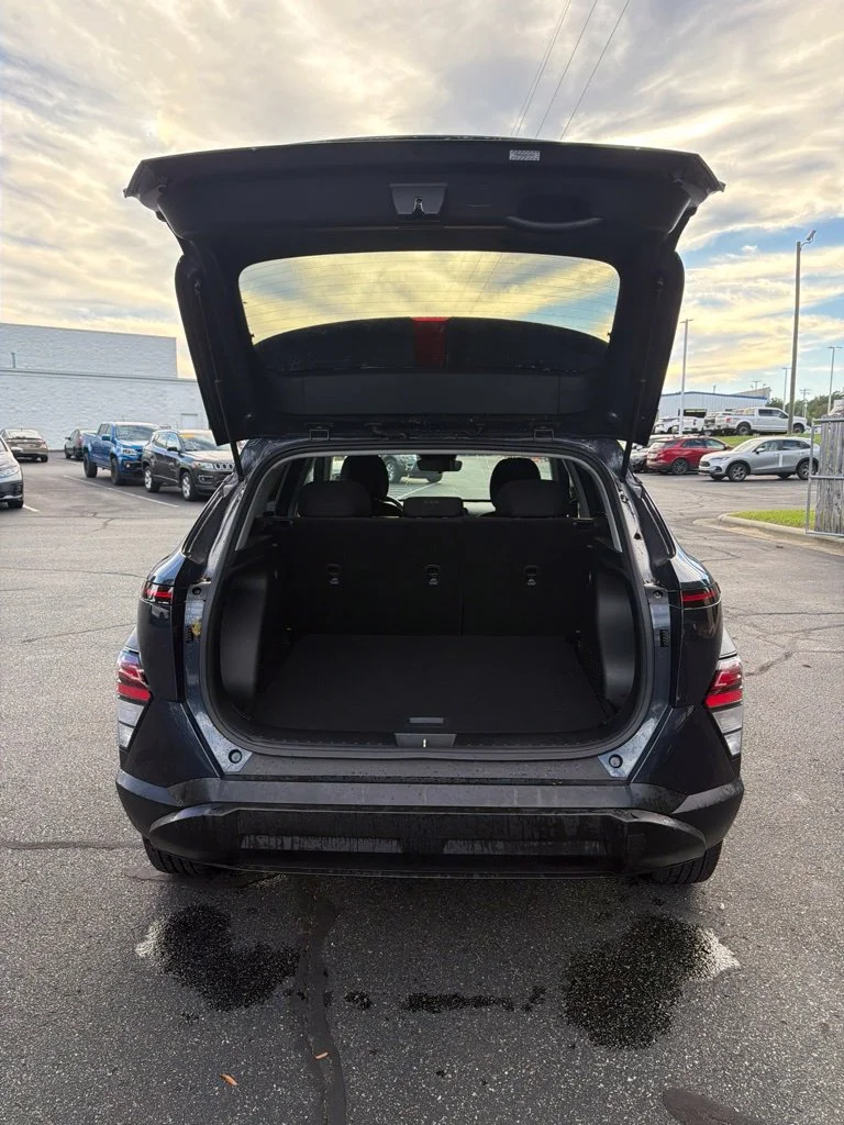 Used 2024 Blue Hyundai SEL image 8