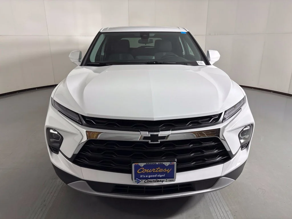 Certified Used 2026 Summit White Chevrolet 2LT image 4