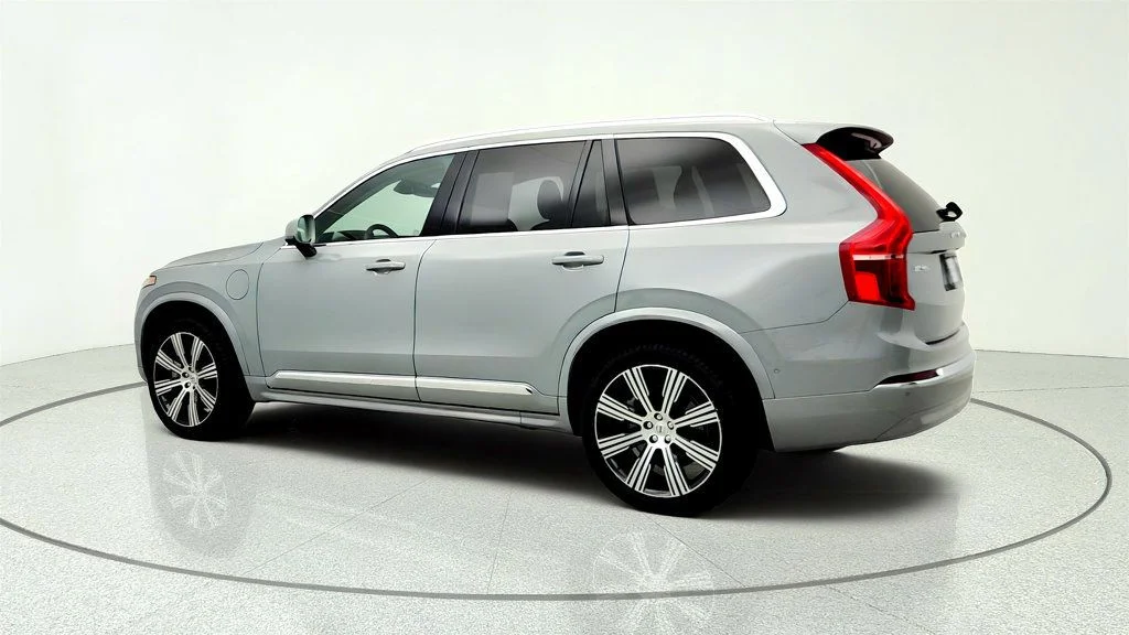 Used 2025 Vapour Grey Metallic Volvo T8 AWD Plus 7-Seater w/ harman/kardon & 21