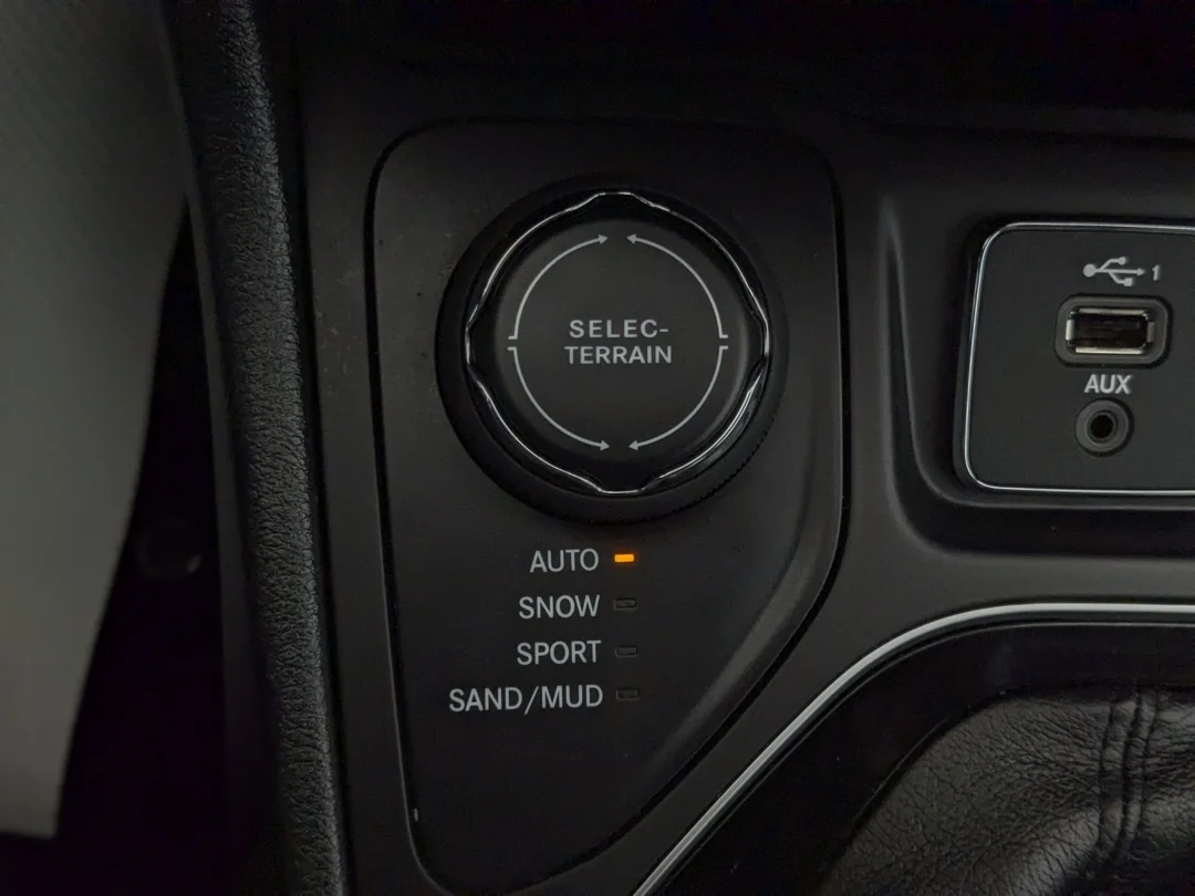 Certified Used 2022 Blue Jeep Limited - - 4x4 - Elite - Sun & Sound - Trailer Tow - Nappa Leather & More! image 20