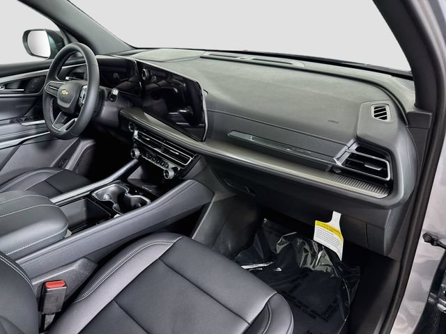 New 2027 Sterling Gray Metallic Chevrolet LT image 30