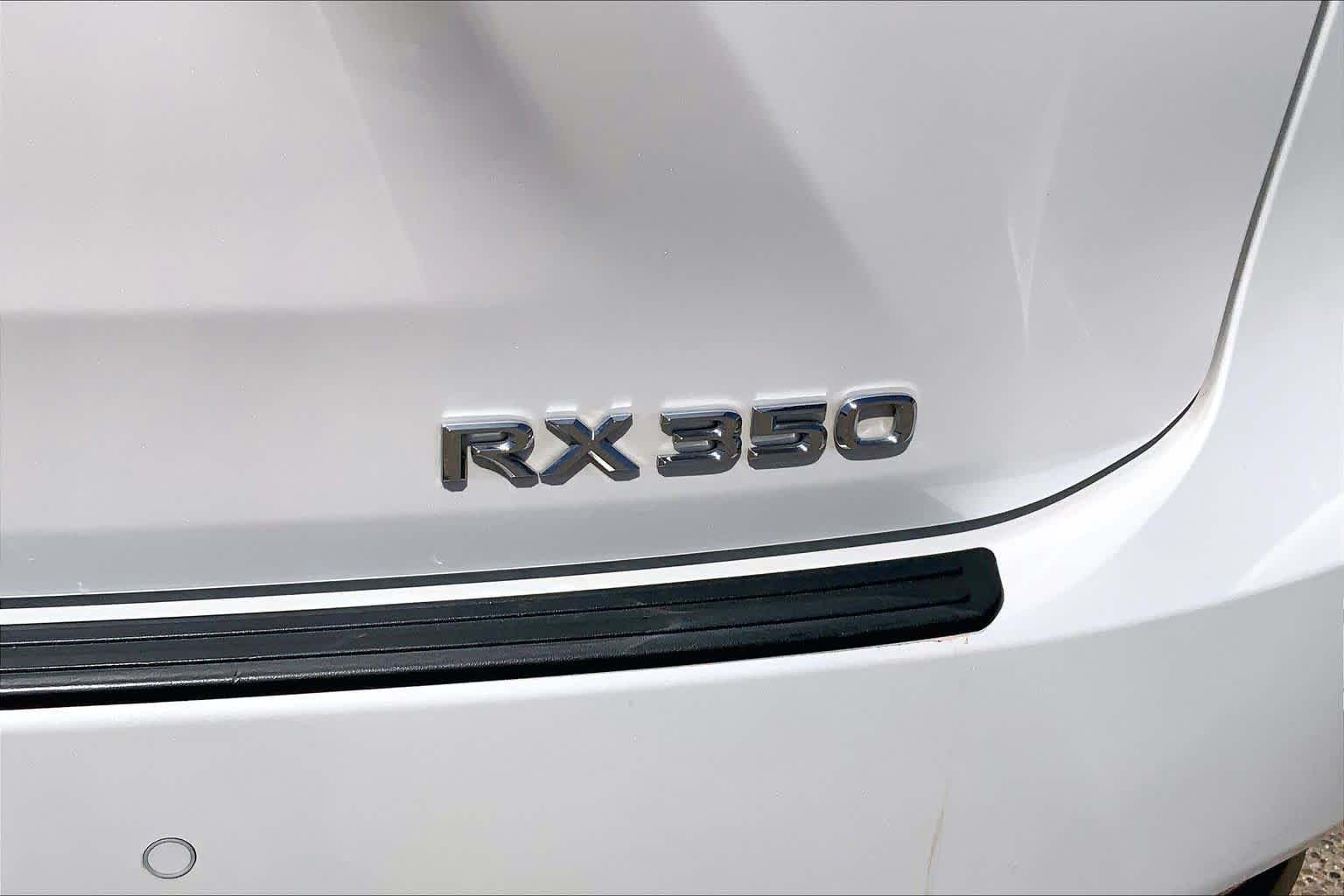 Used 2020 Eminent White Pearl Lexus  image 8