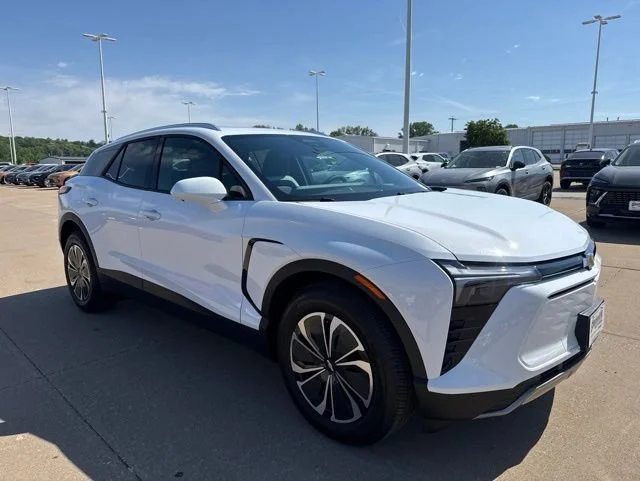 2026 Chevrolet Blazer EV LT AWD's photo