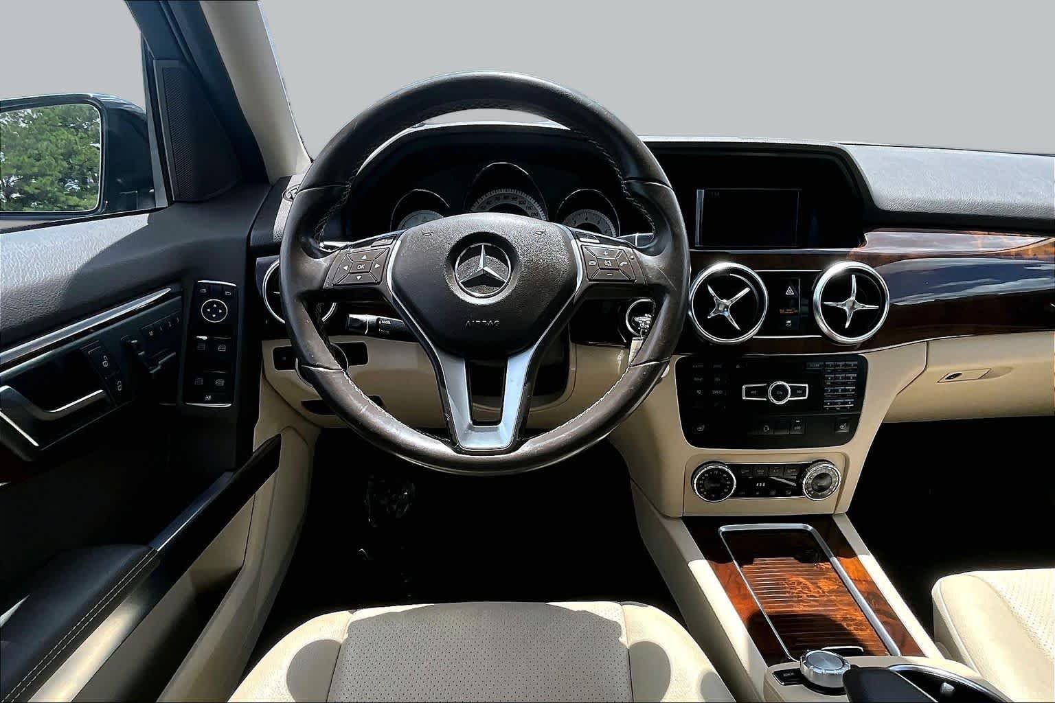 Used 2014 Obsidian Black Metallic Mercedes-Benz GLK 350 image 6