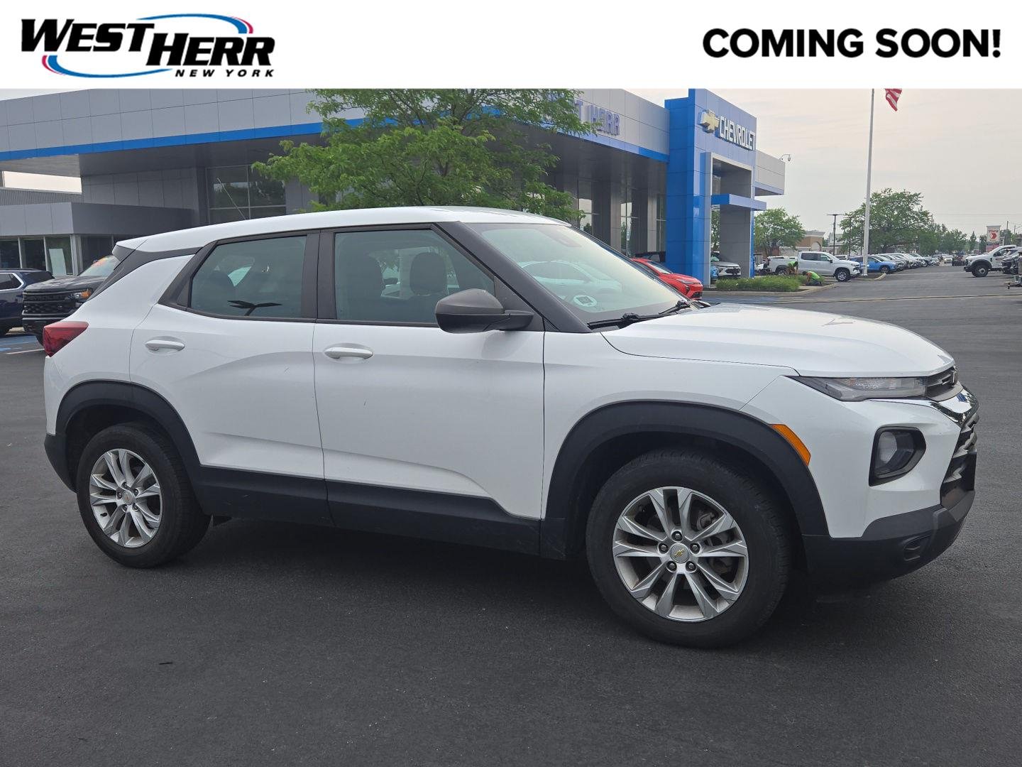 Used 2021 Summit White Chevrolet LS image 1