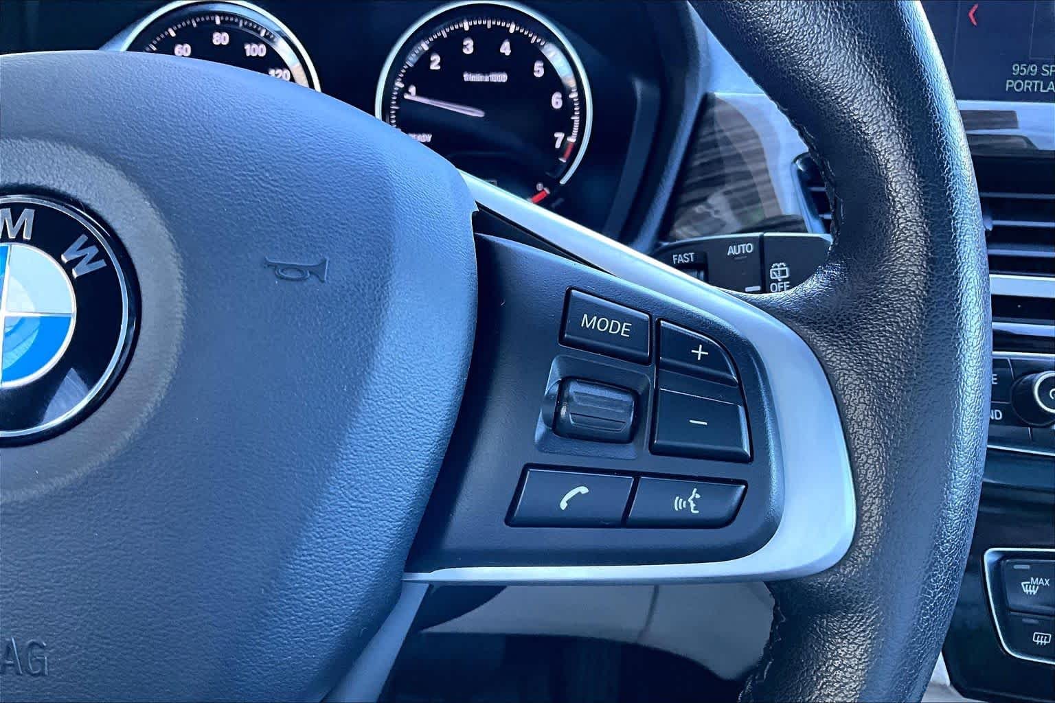 Used 2019 Mediterranean Blue Metallic BMW xDrive28i image 25