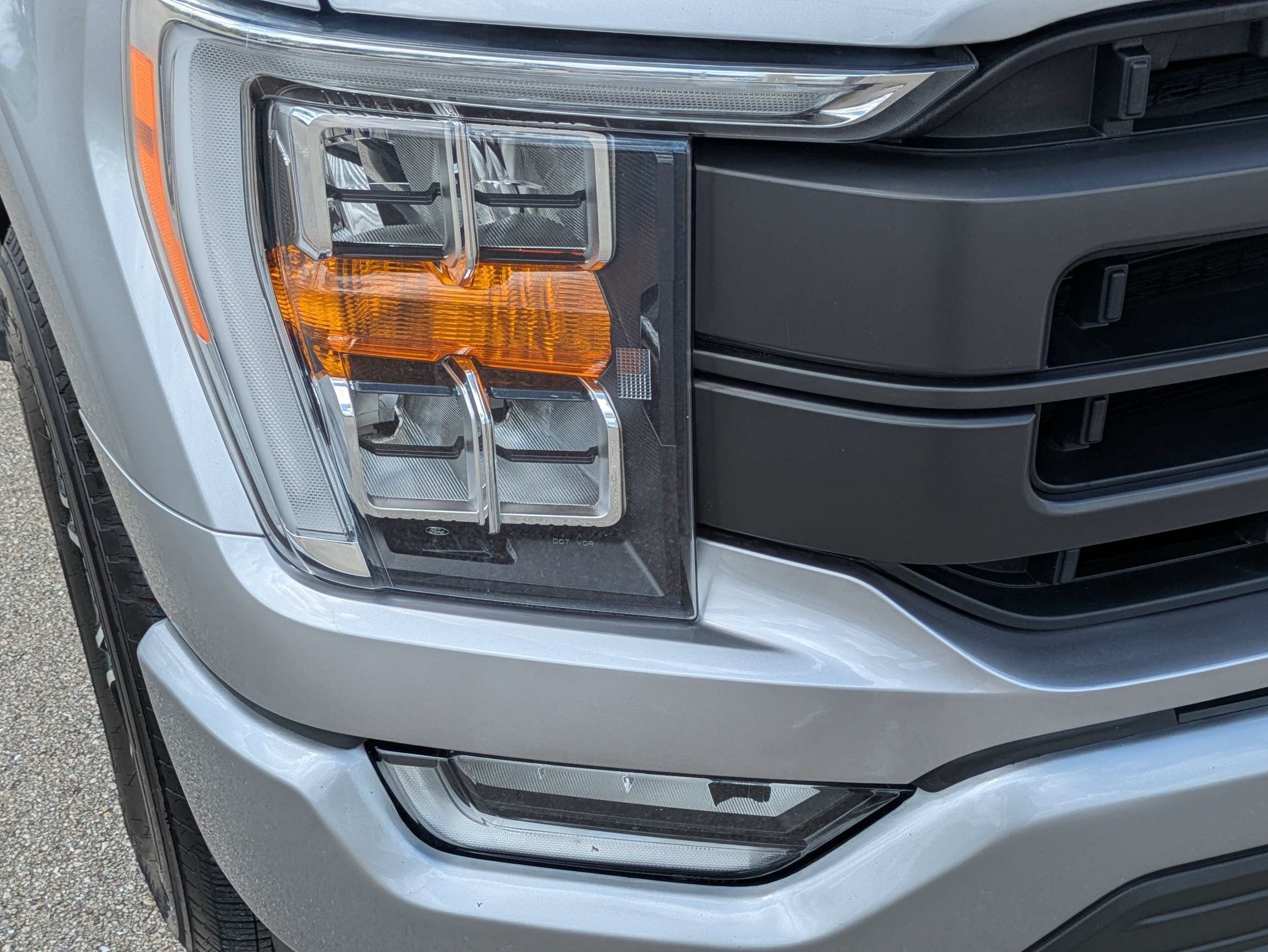 Used 2023 Silver Metallic Ford LARIAT image 10