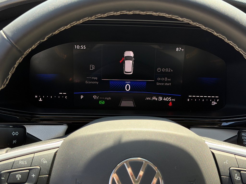 Used 2025 White Volkswagen S image 10
