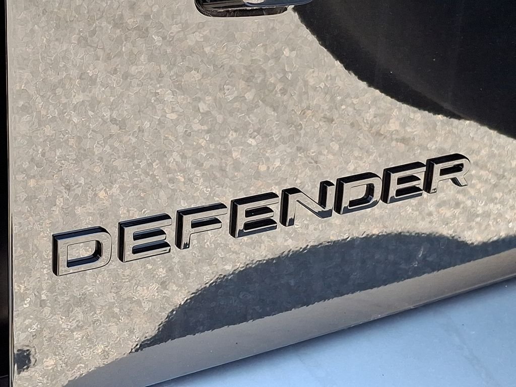 2025 Land Rover Defender S - Photo 22
