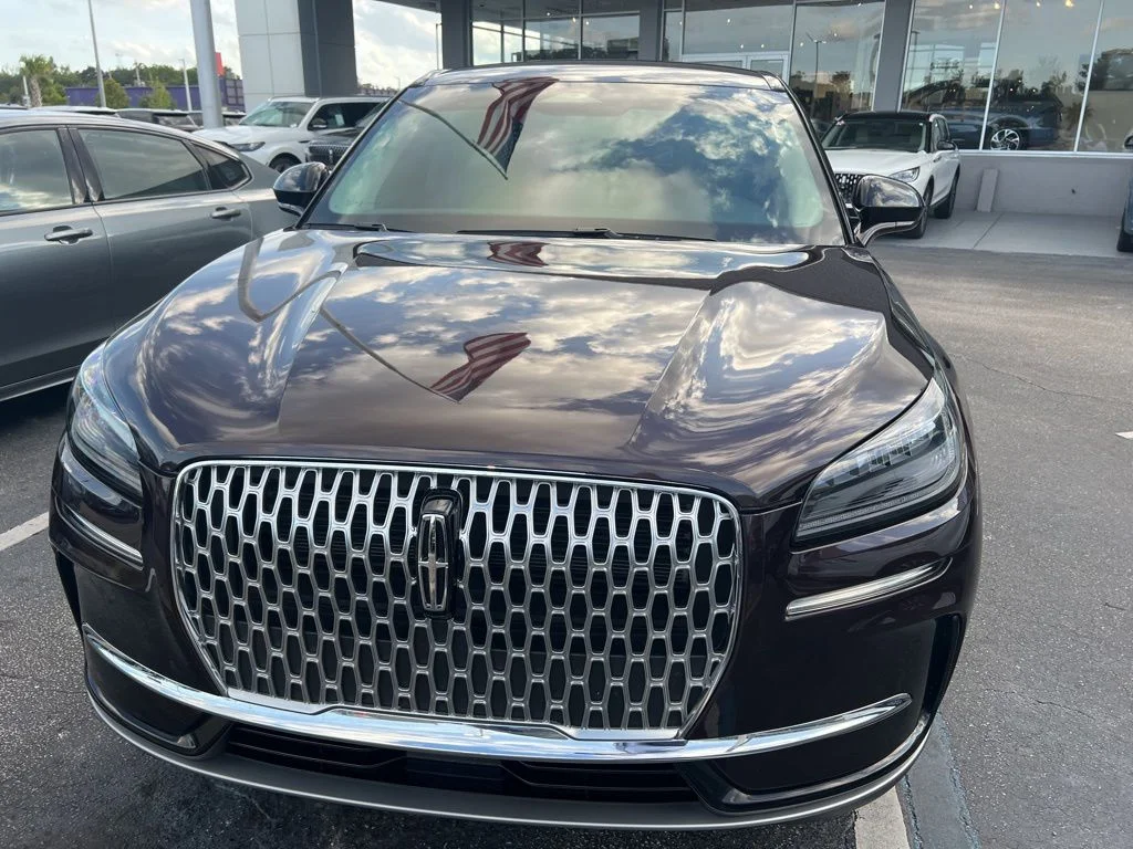 Used 2023 Red Lincoln Standard image 7