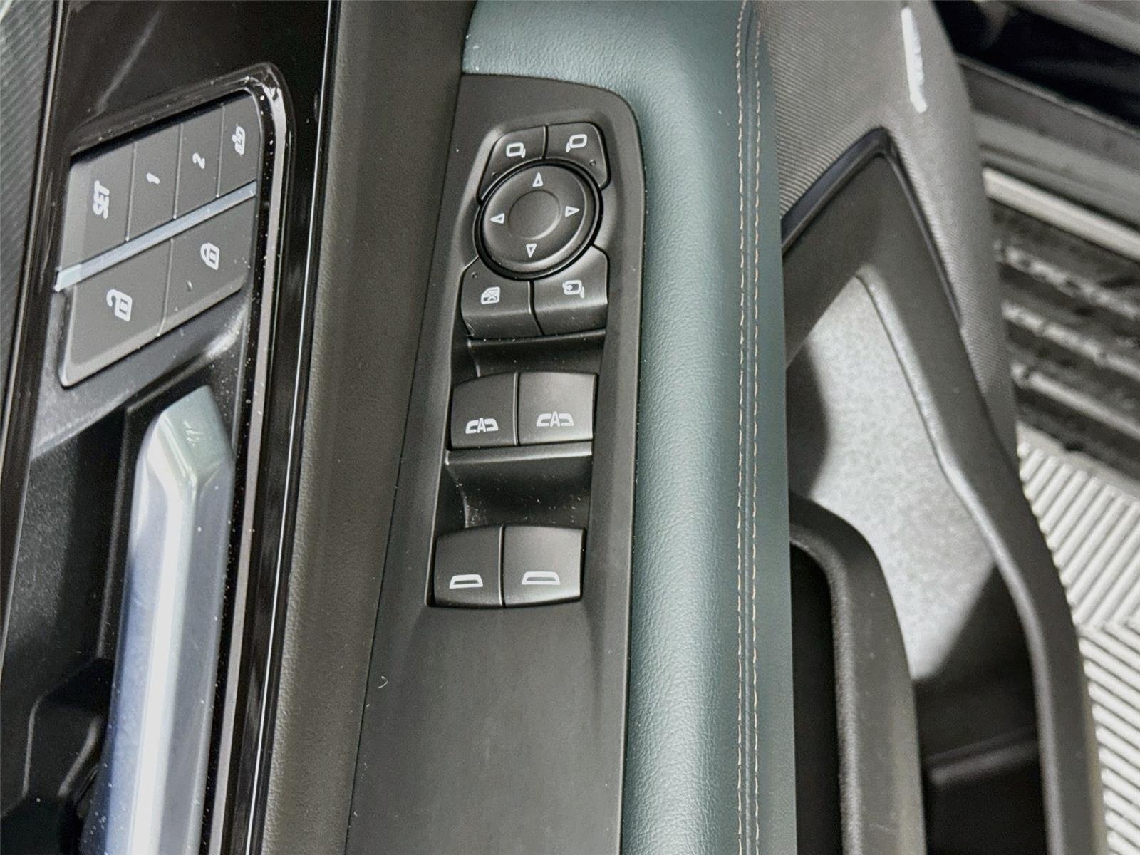 Used 2026 Onyx Black GMC AT4 image 20
