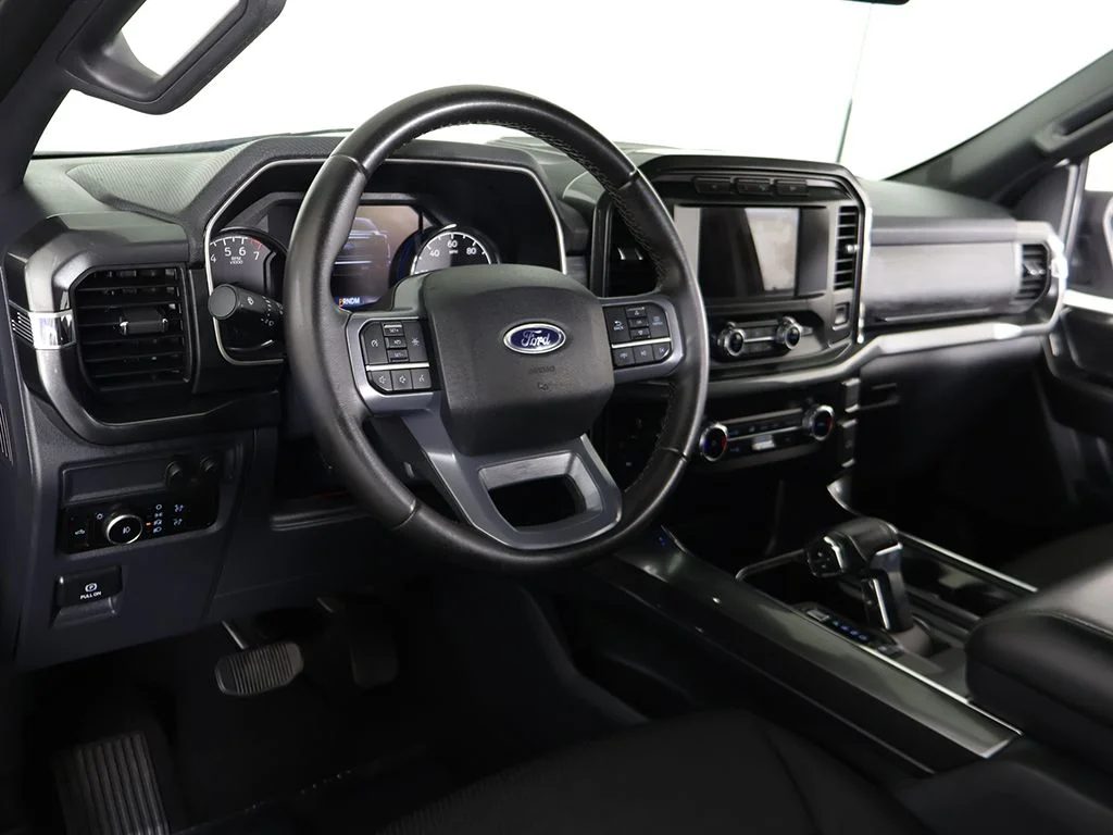 Used 2023 Oxford White Ford XLT image 27