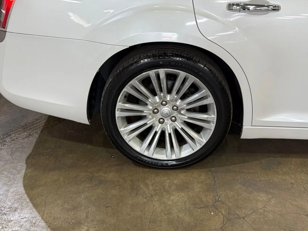 Used 2011 Ivory Chrysler Base image 6