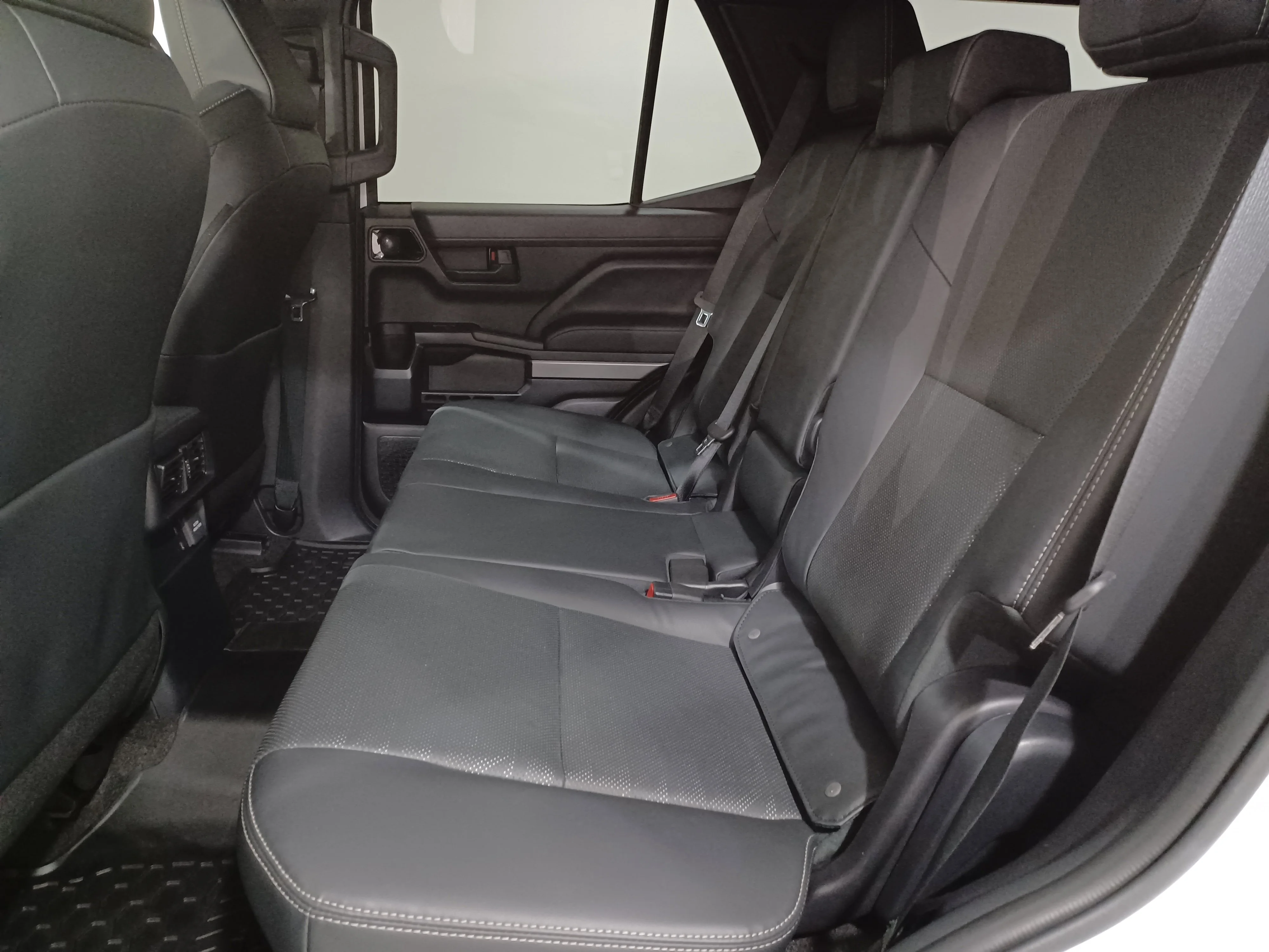 Certified Used 2025 Wind Chill Pearl Toyota TRD Off-Road 4x4*33in Tires | 3.5 Lift | Side Steps | 360 Cam | Cooled Leather | Sunroof image 11