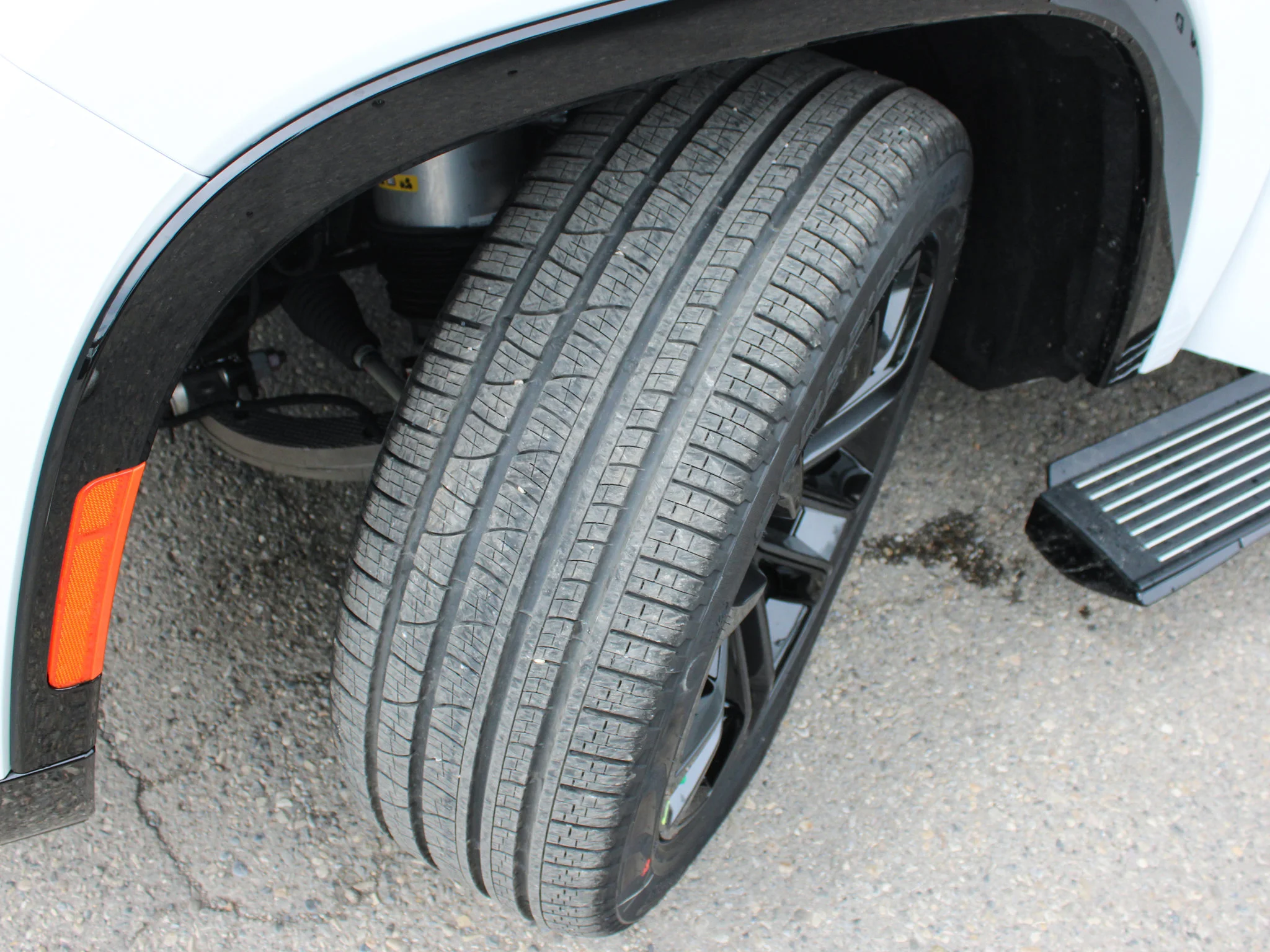 New 2026 White Jeep Summit Obsidian* image 2