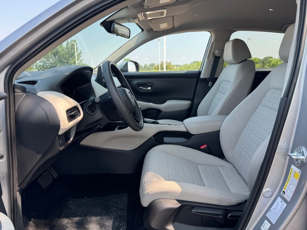 New 2027 Solar Silver Metallic Honda LX AWD image 8