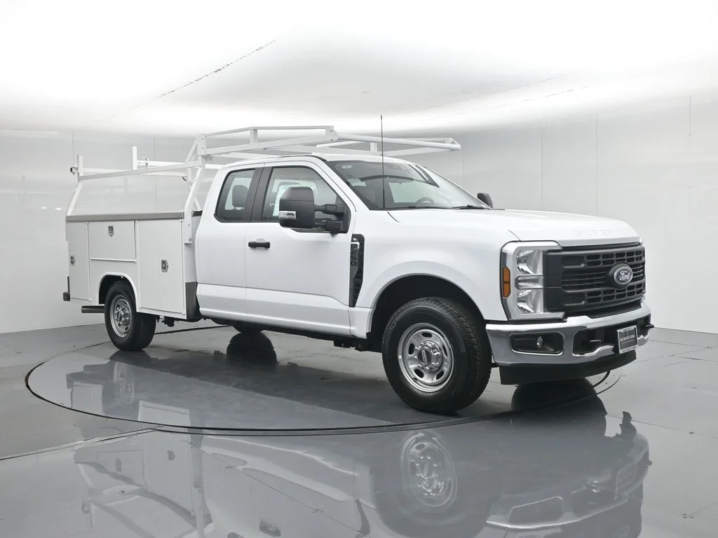New 2026 Oxford White Ford XL image 30