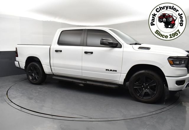 2023 RAM 1500 Big Horn/Lone Star 4x4 Crew Cab 5'7's photo