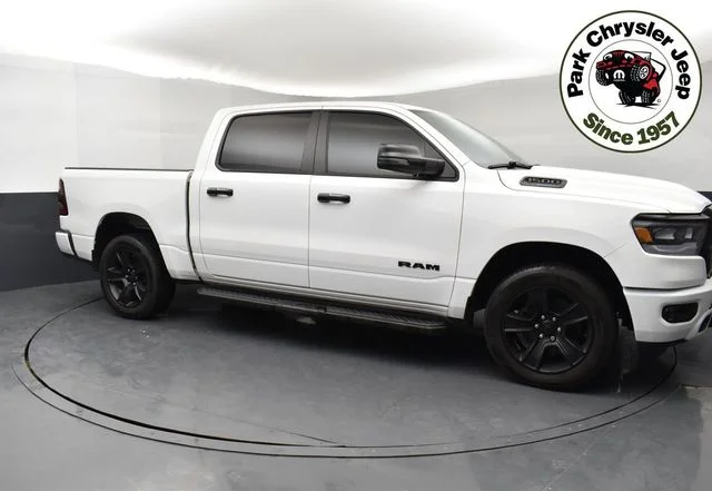 2023 RAM 1500 Big Horn/Lone Star 4x4 Crew Cab 5'7's photo