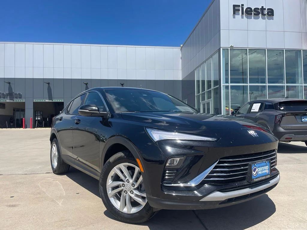 Used 2025 Black Buick Preferred image 1