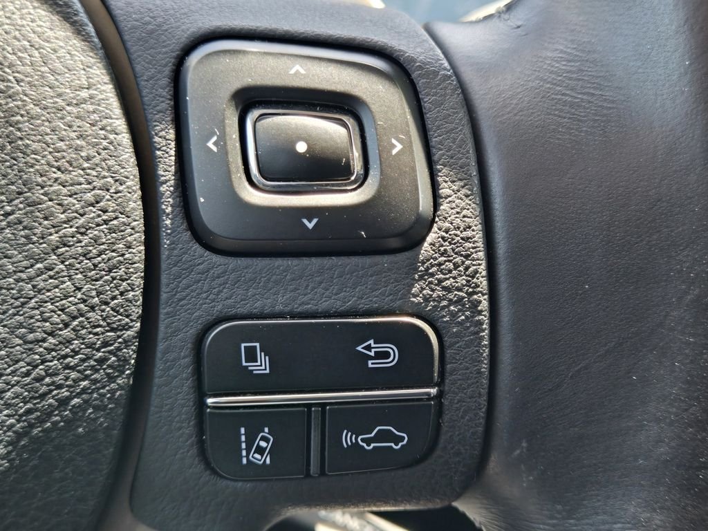 Used 2019 Atomic Silver Lexus Base image 18