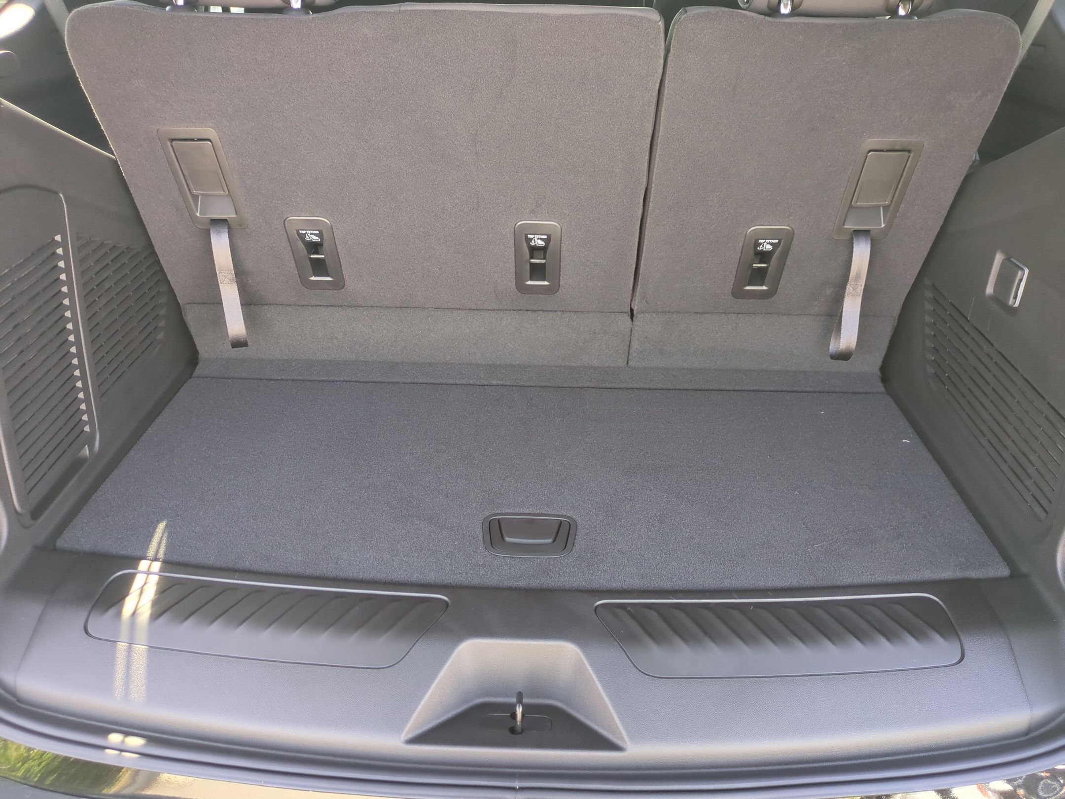 2026 Chevrolet Tahoe LS - Photo 25