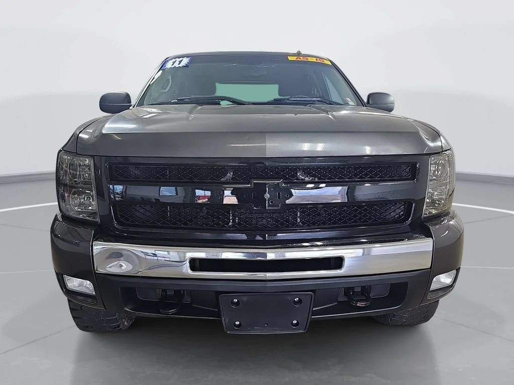Used 2011 TAUPE GRAY METALLIC Chevrolet LT image 10