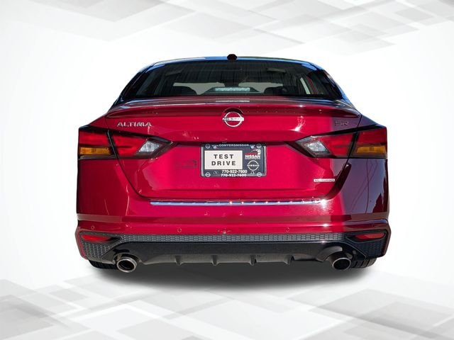 Used 2023 Red Nissan 2.0 SR image 5