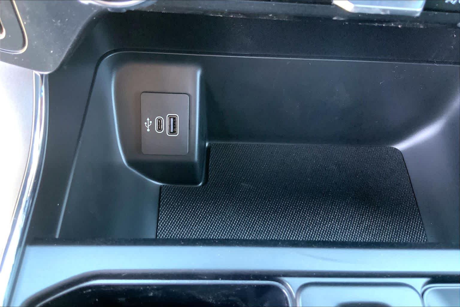 New 2026 Oxford White Ford XLT image 19