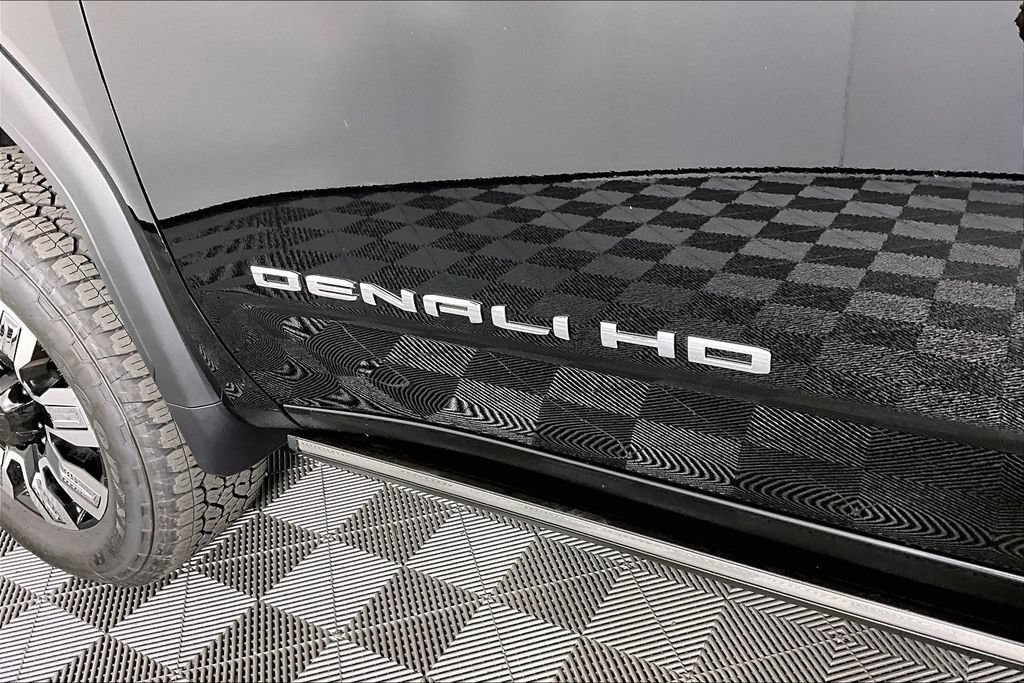2026 GMC Sierra 3500HD Denali - Photo 9
